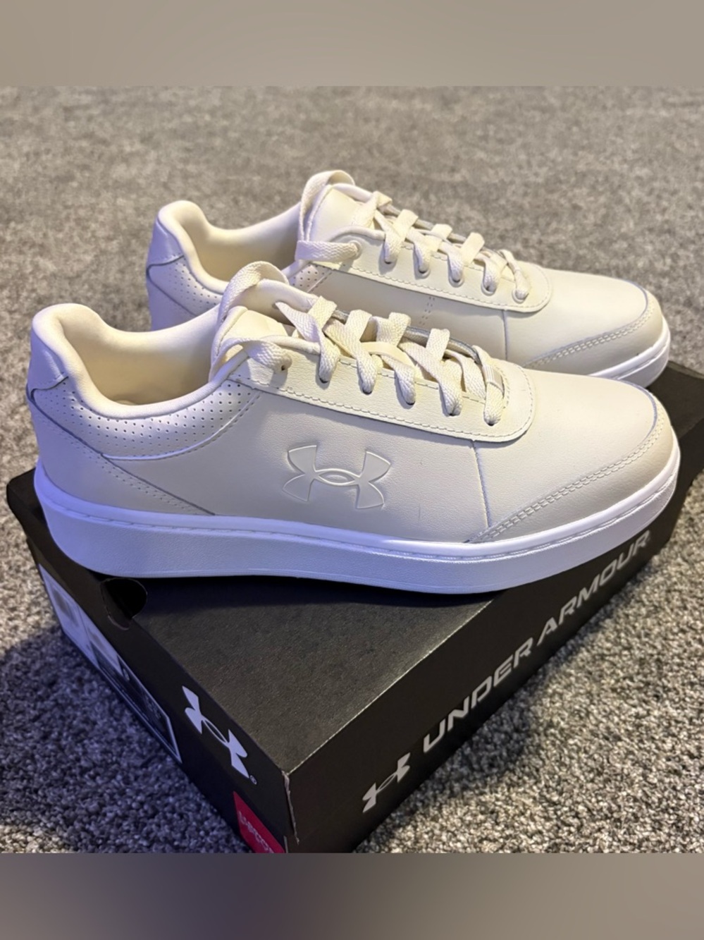 UNDER ARMOUR | UA W ST Court Shoes | Size 9